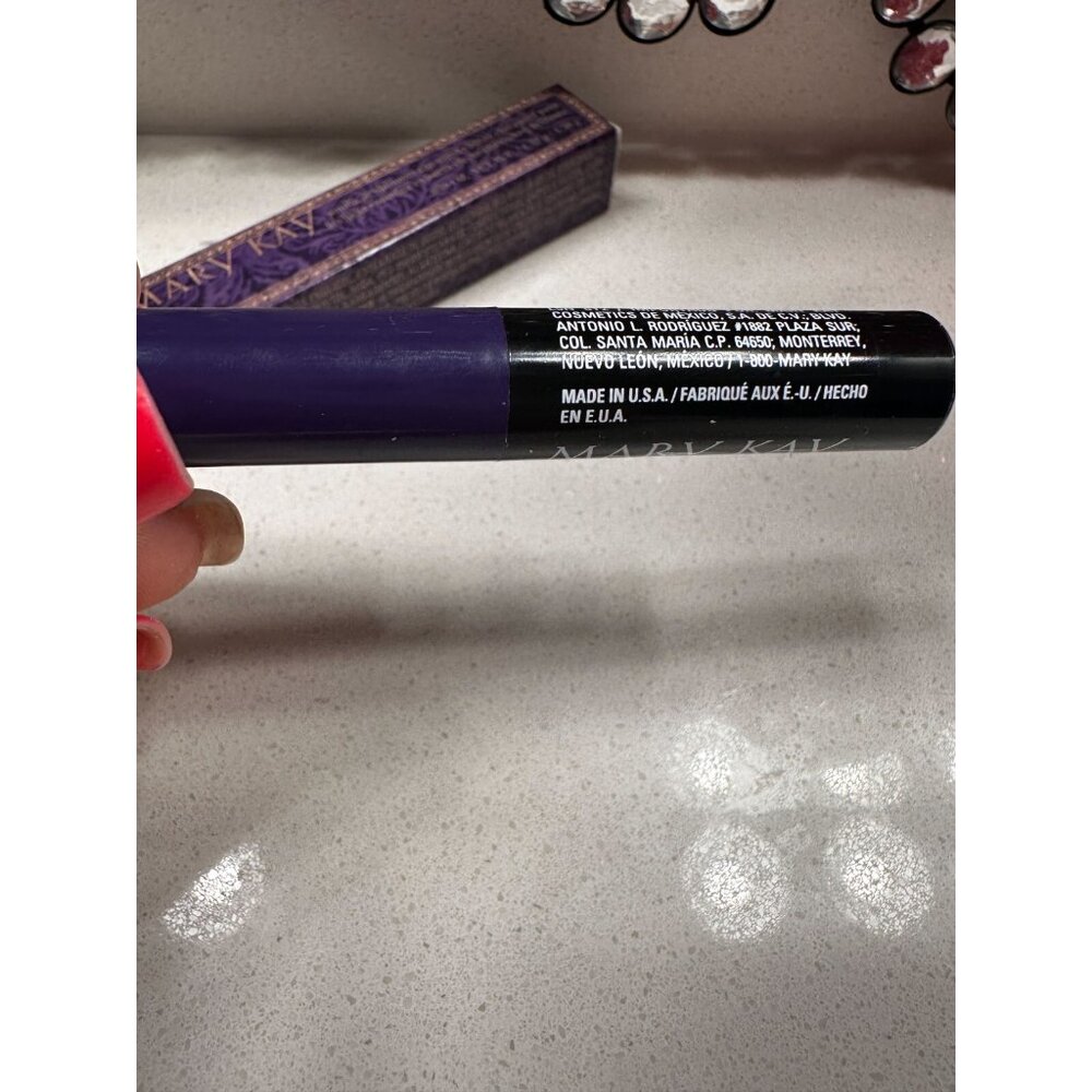 Mary Kay Smoke & Shimmer Eye Wand AMETHYST SMOKE  066931 NIB - Picture 2 of 4